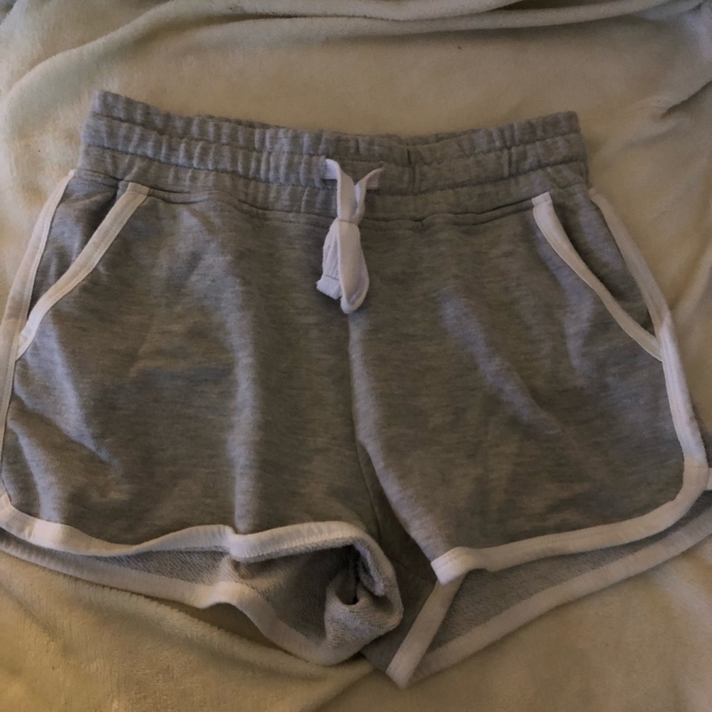Grey comfy shorts